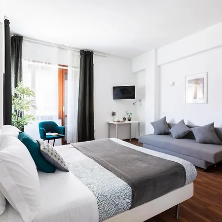 Momo Central Rome 3 4* Рим